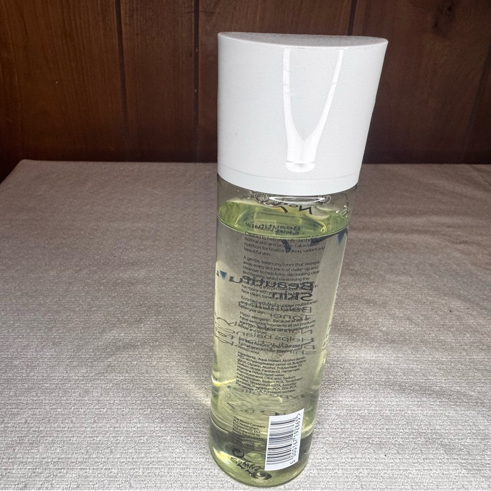 Boots Light Green Face Mask - Picture 3 of 4